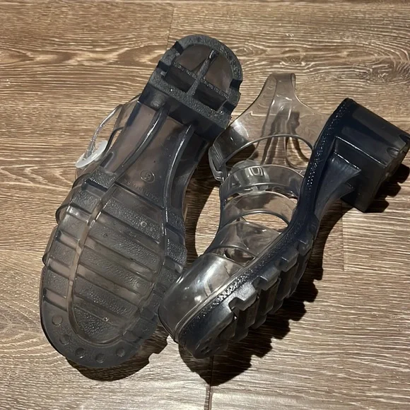 Clear Jelly shoes, size 8 - Picture 2 of 3